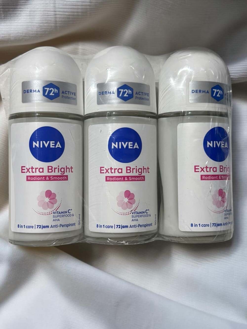 Nivea Extra Bright Radiant & Smooth 8-in-1 Anti-Perspirant Roll-On 50ml 3-Pack